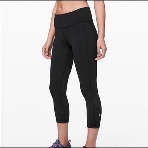 Lululemon Pace Rival size 10 black Capri